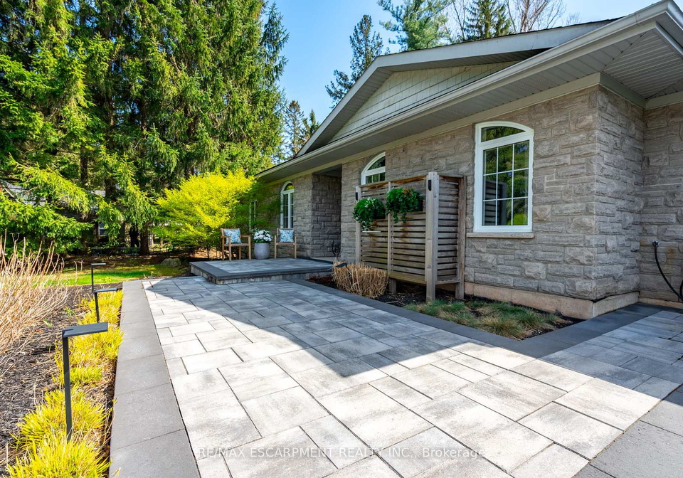 715-robson-road-hamilton-ontario-x12151888