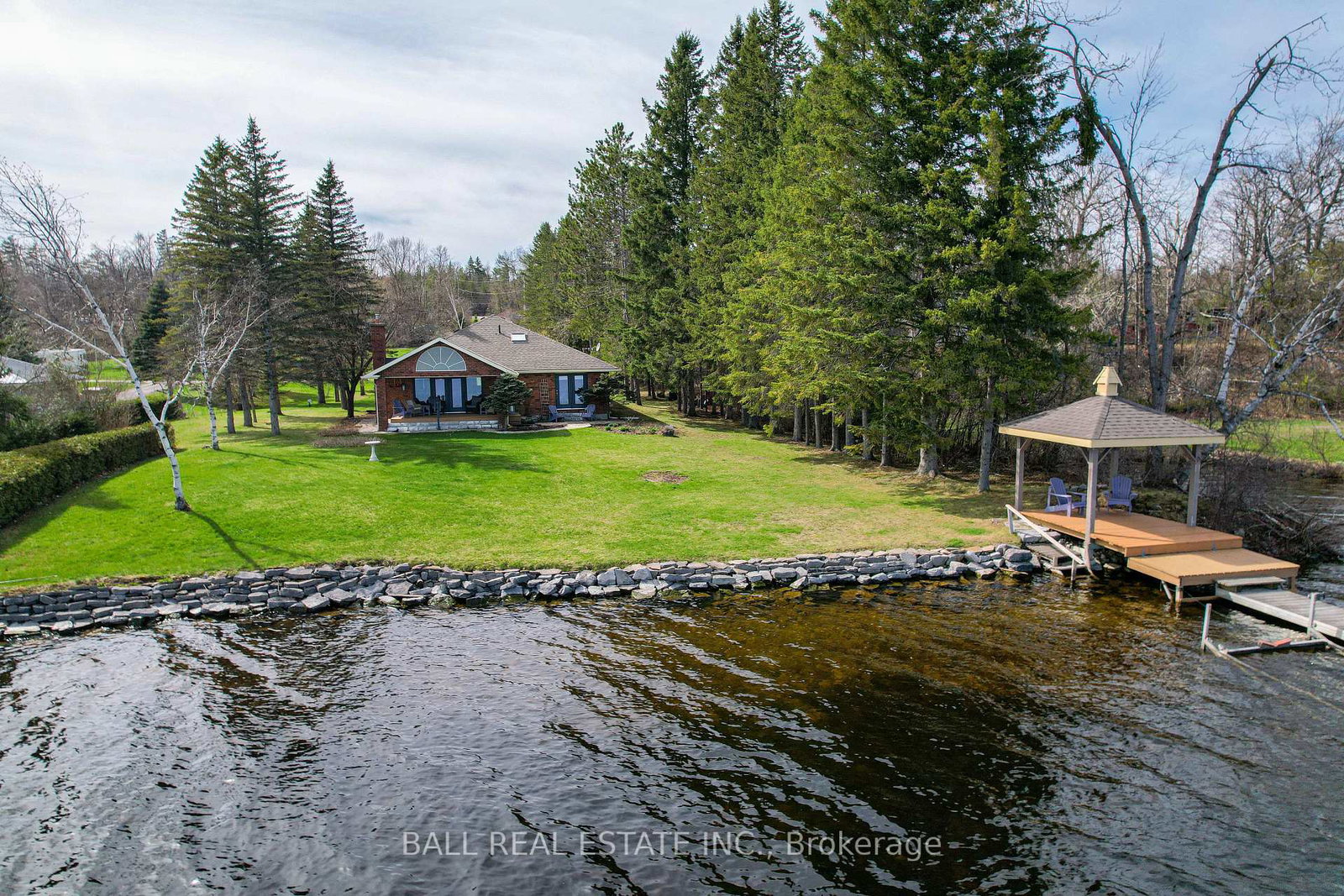 13-fire-route-123-trent-lakes-ontario-x12151945