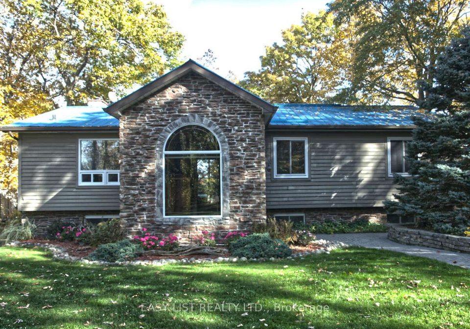 333-prinyers-cove-crescent-prince-edward-county-ontario-x12152587