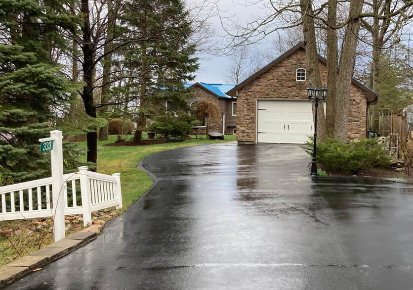 333-prinyers-cove-crescent-prince-edward-county-ontario-x12152587