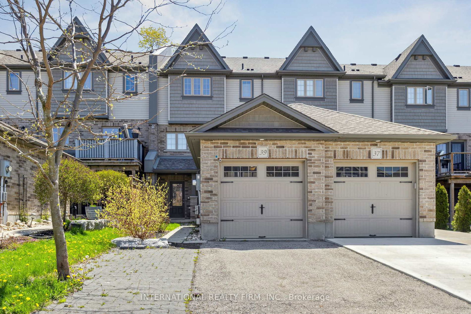 39-jeffrey-drive-guelph-ontario-x12152790