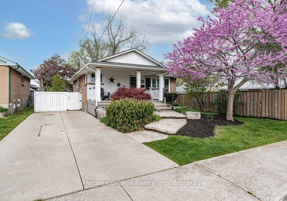 376-east-18th-street-hamilton-ontario-x12153035