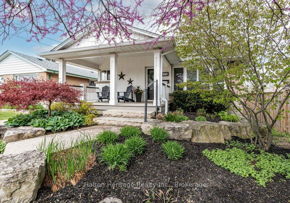 376-east-18th-street-hamilton-ontario-x12153035