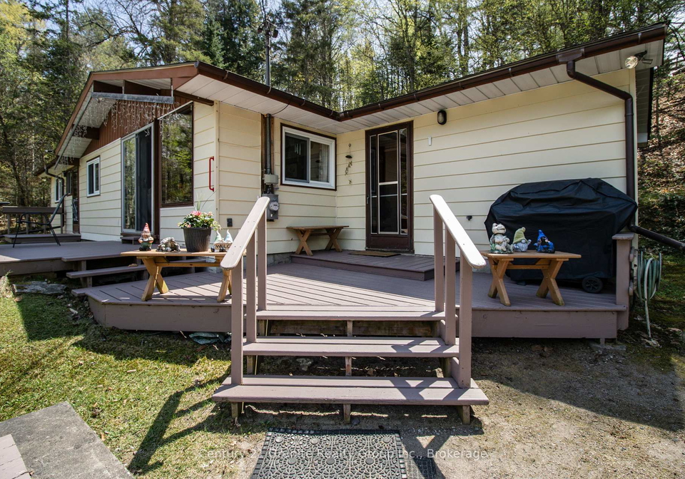 1036-wandering-lane-algonquin-highlands-ontario-x12153038