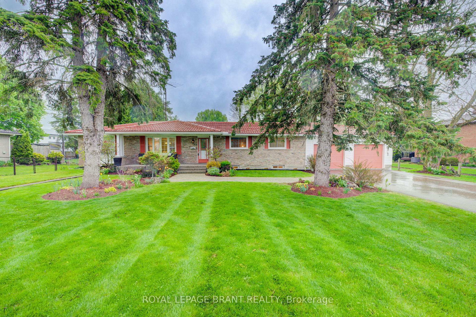 45-oakwood-drive-north-dumfries-ontario-x12153165