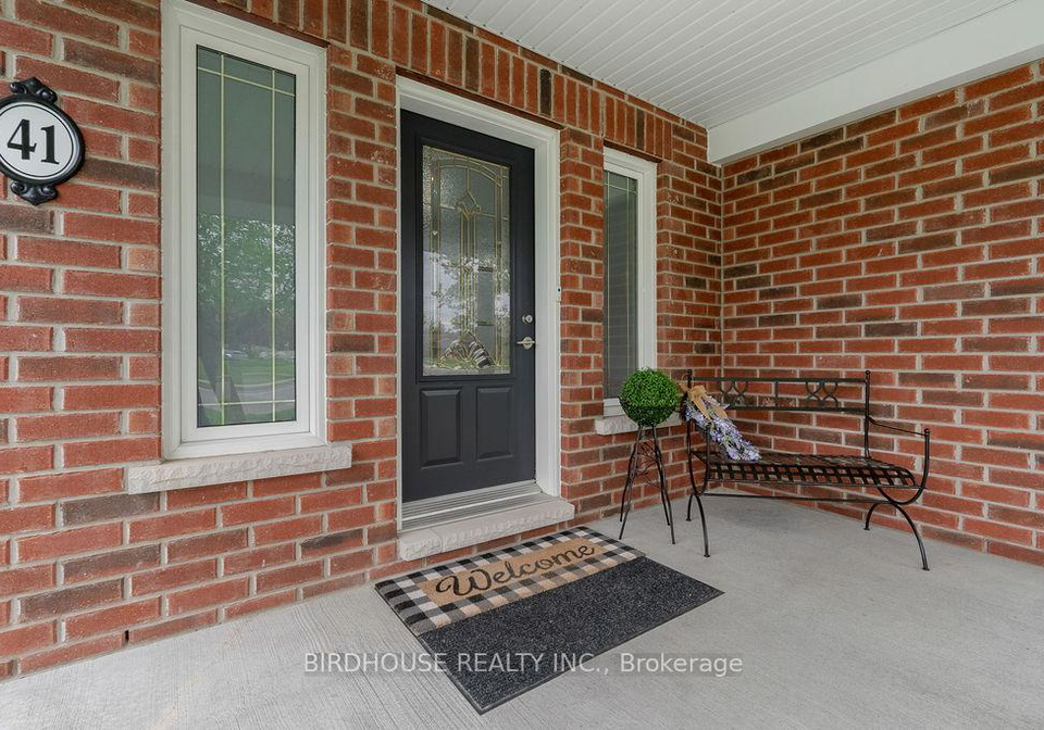 41-logie-street-kawartha-lakes-ontario-x12153238