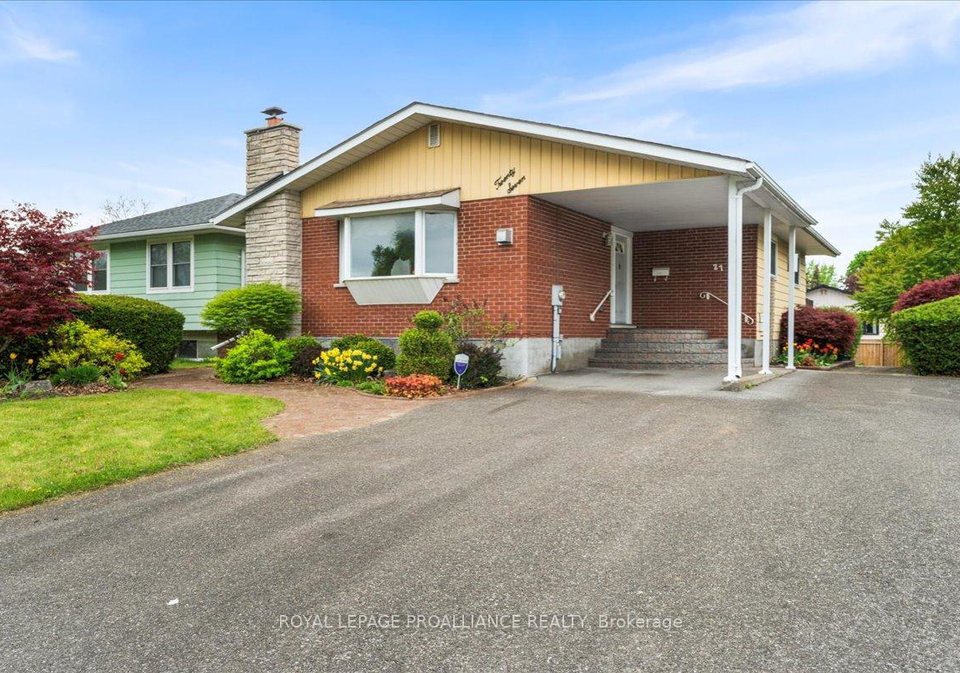 27-hollandale-avenue-quinte-west-ontario-x12153430