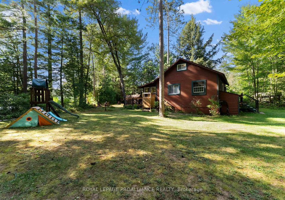 25b-cormorant-lane-madawaska-valley-ontario-x12153500