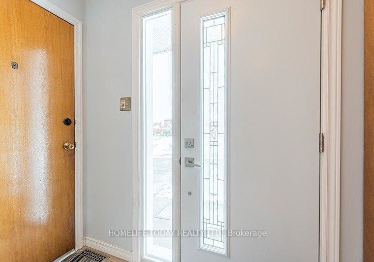 947-southlawn-drive-peterborough-south-ontario-x12153700