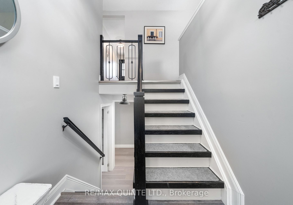 32-mcmurray-road-quinte-west-ontario-x12154009