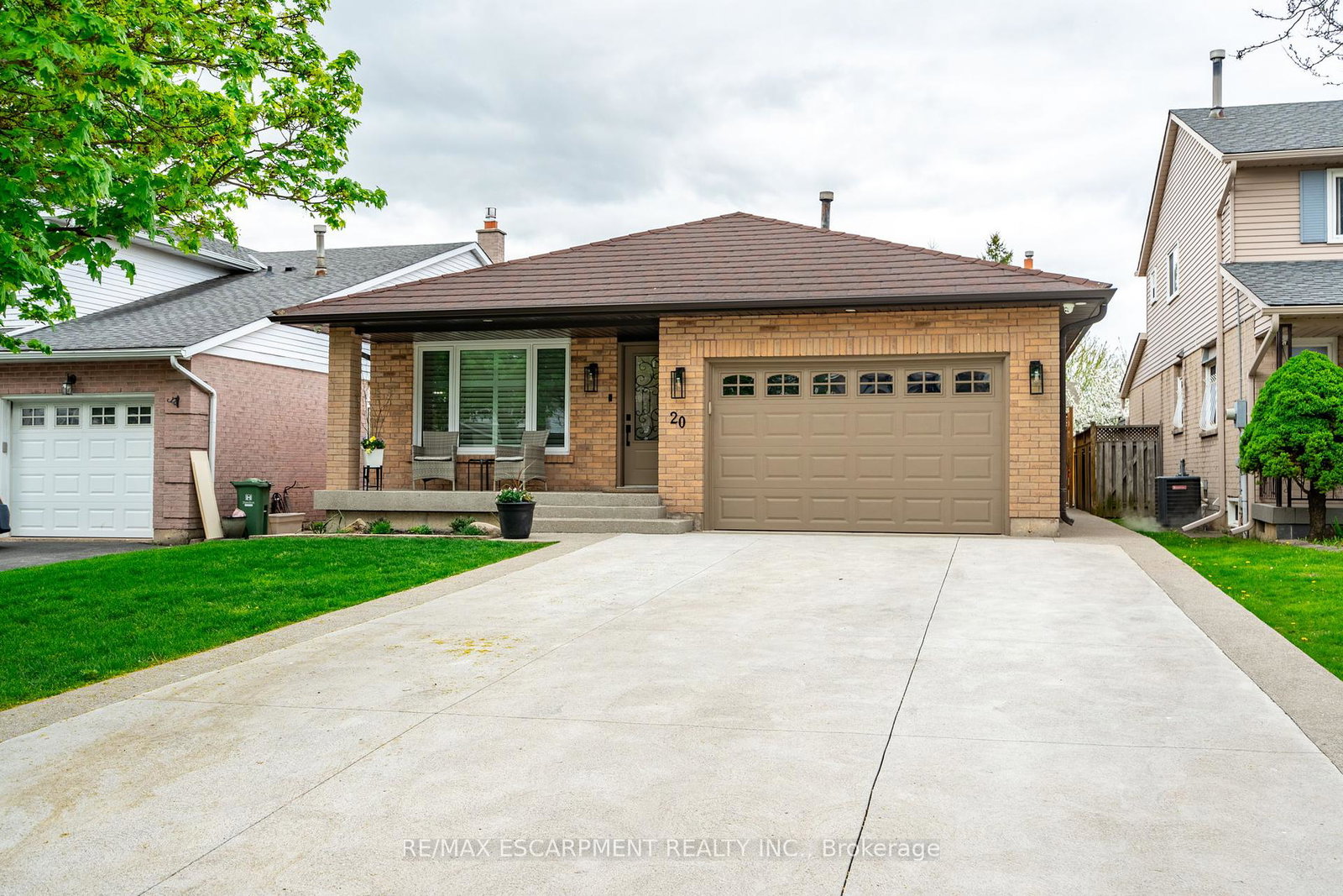 20-benwood-court-hamilton-ontario-x12154753