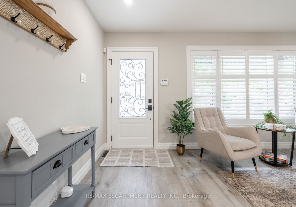 20-benwood-court-hamilton-ontario-x12154753