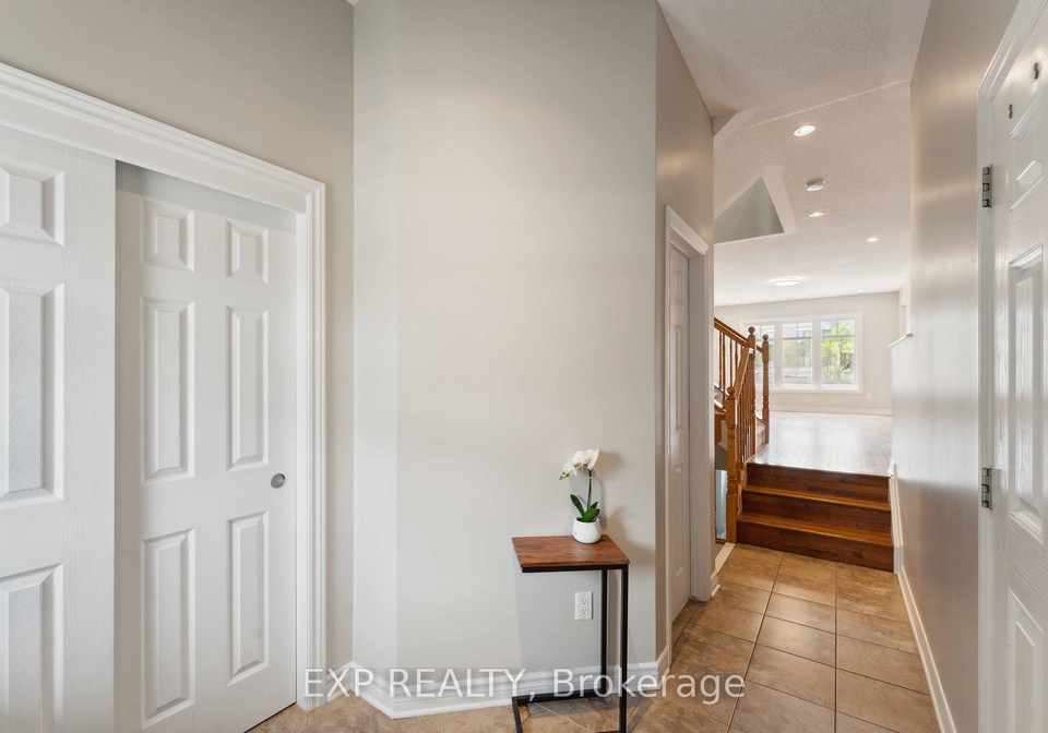 195-mancini-way-ottawa-ontario-x12154762