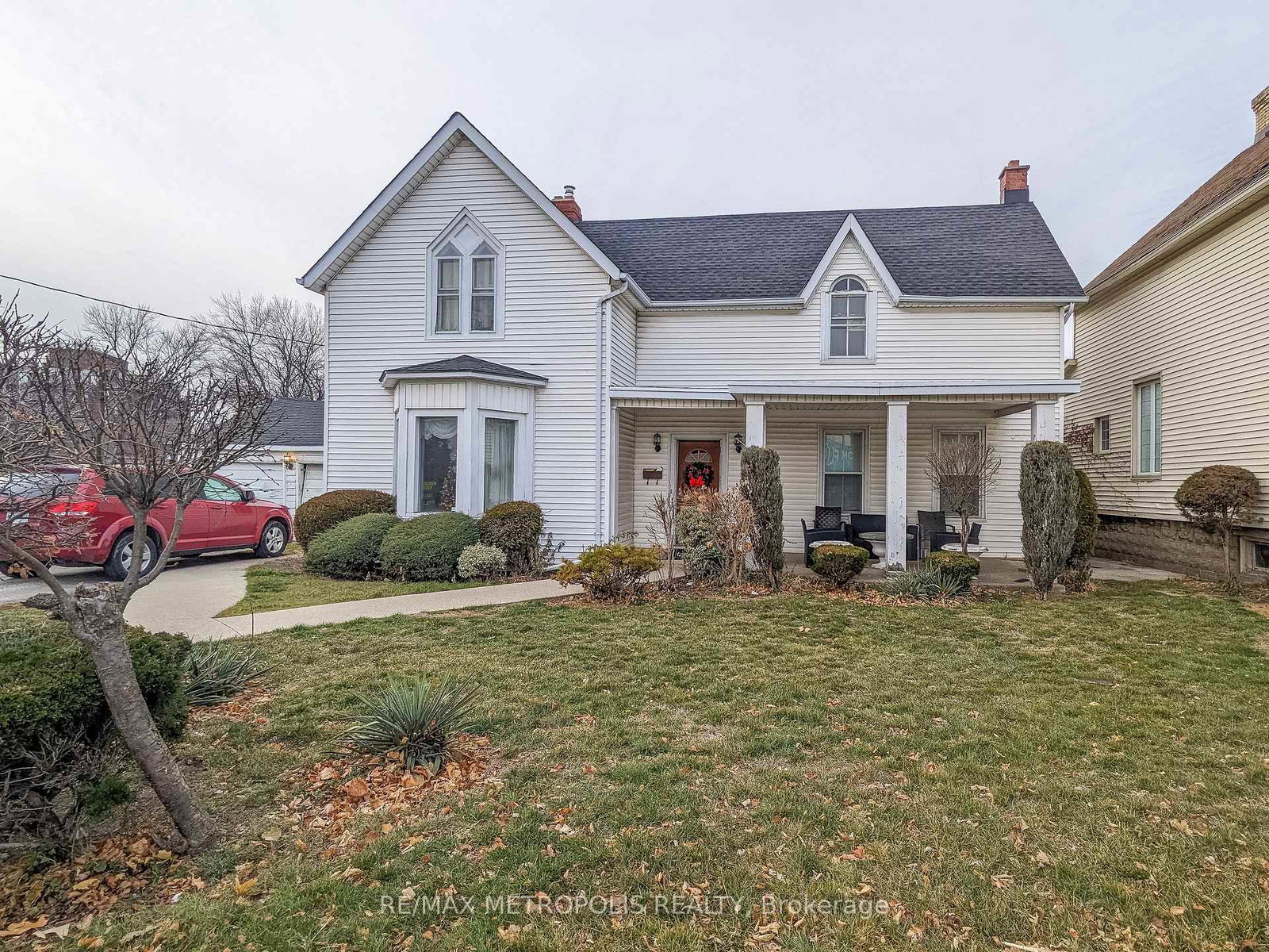 529-christina-street-n-sarnia-ontario-x12155522