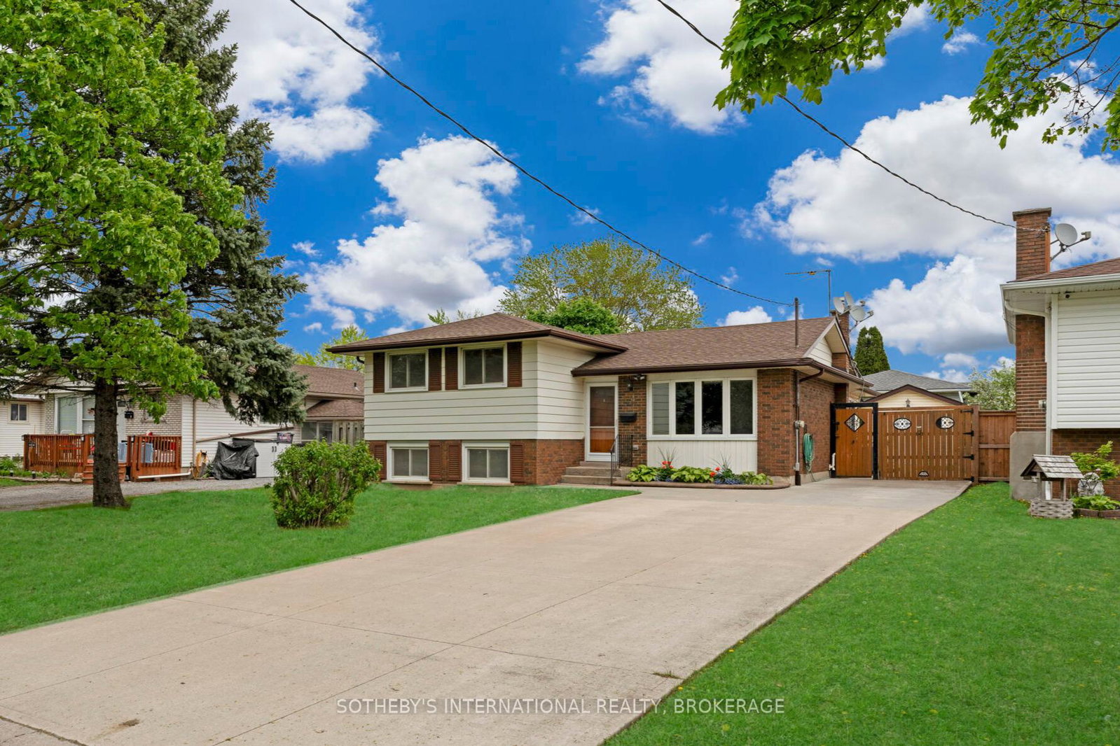 4-huntley-crescent-st-catharines-ontario-x12155557