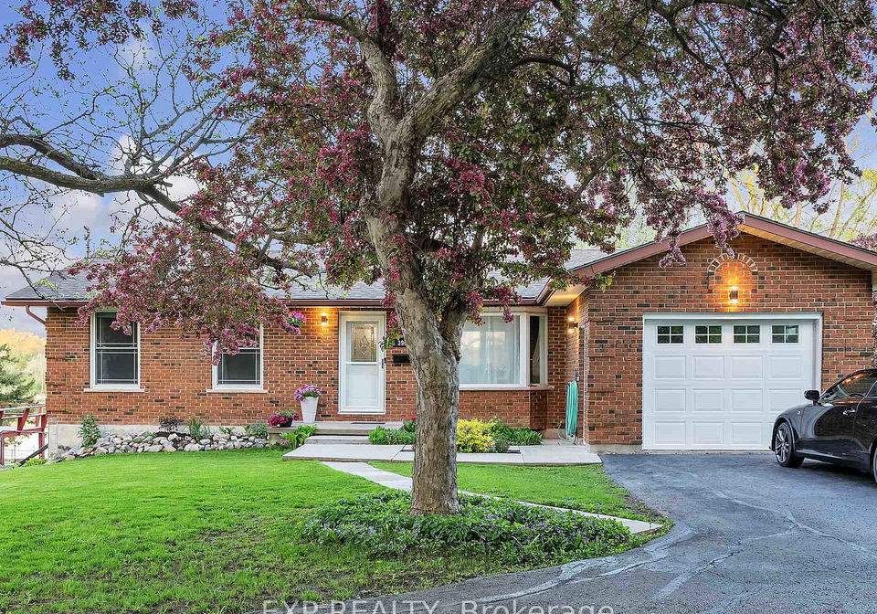 390-dundas-street-w-greater-napanee-ontario-x12155752