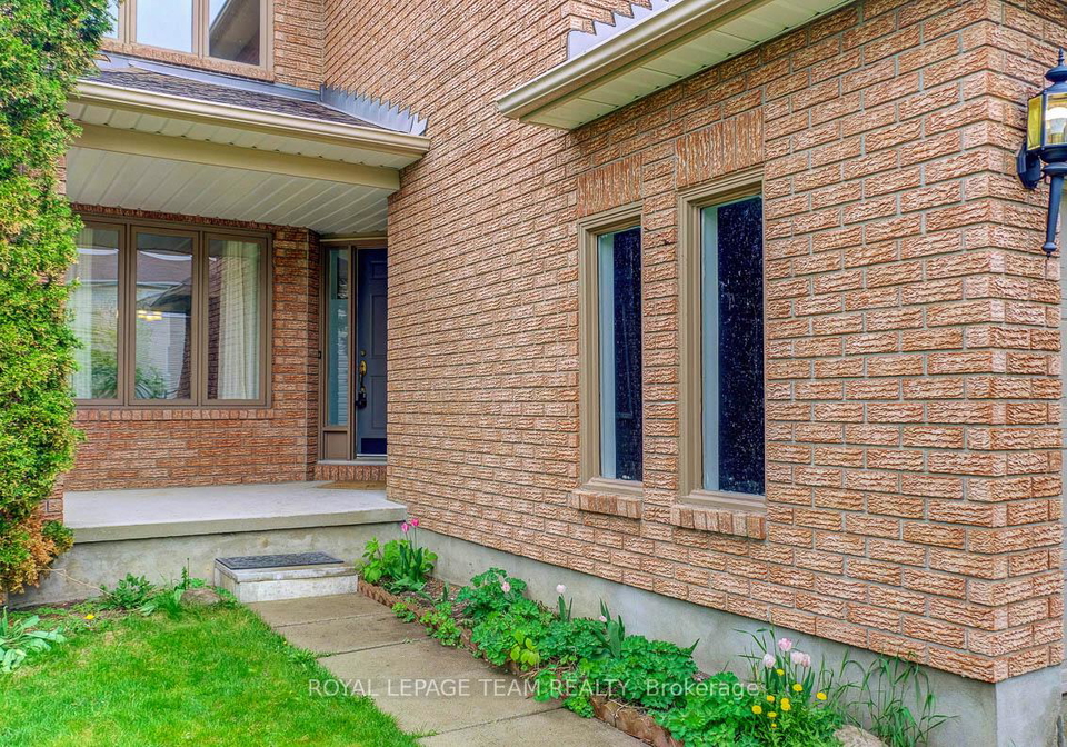 4-burnley-court-ottawa-ontario-x12155760