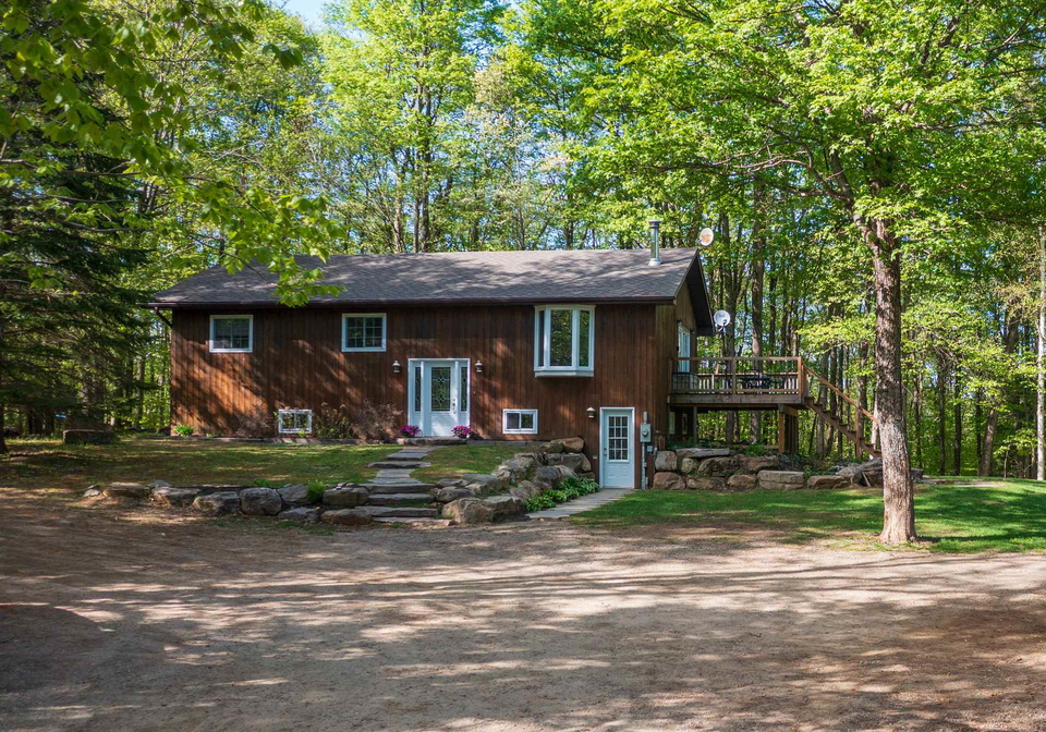 917-portage-road-lake-of-bays-ontario-x12156233