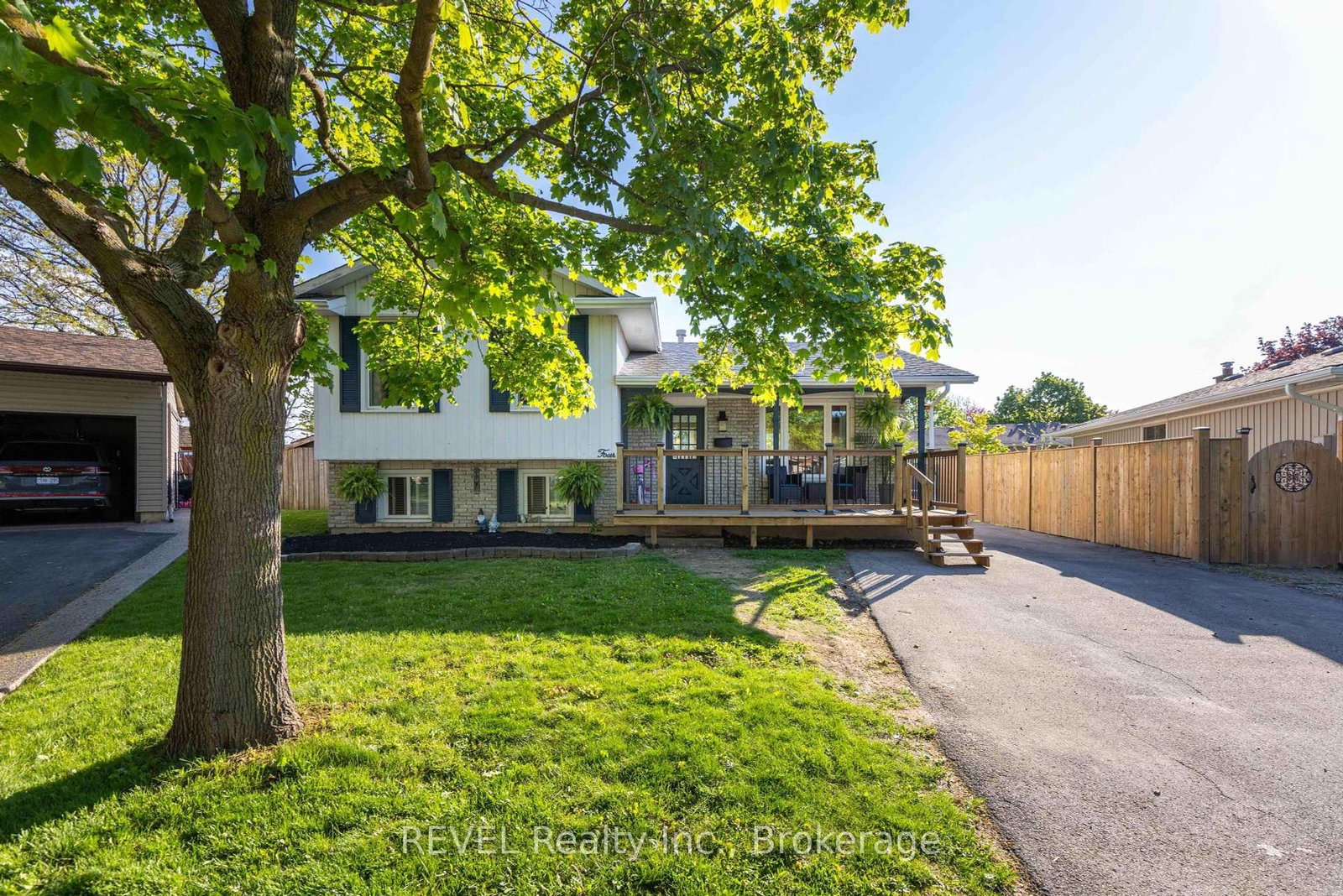 4-elaine-court-st-catharines-ontario-x12156510