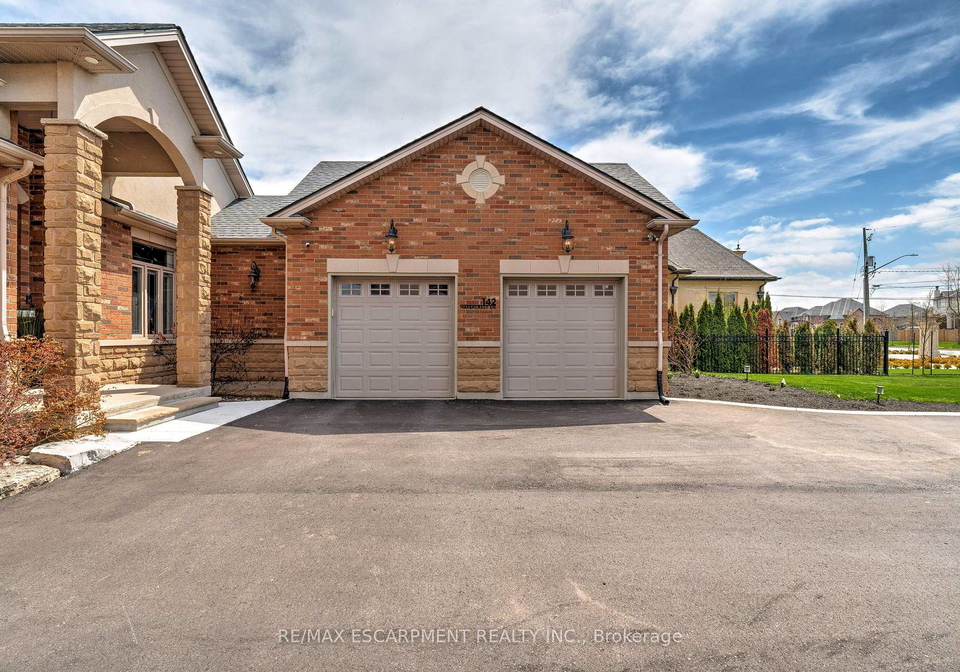 142-watercrest-drive-hamilton-ontario-x12156645