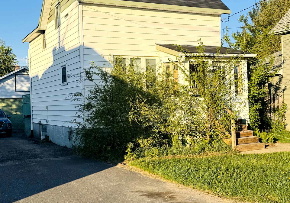 250-fourth-avenue-w-north-bay-ontario-x12158276