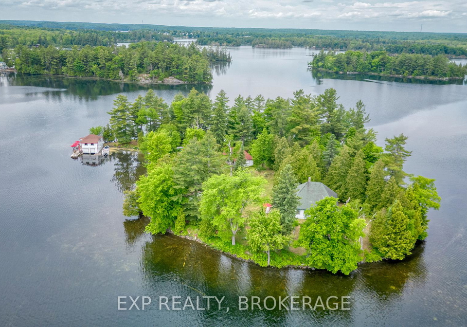 0-island-s-frontenac-ontario-x12158350