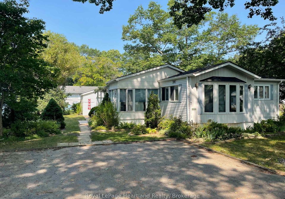 7-sioux-lane-ashfield-colborne-wawanosh-ontario-x12158695