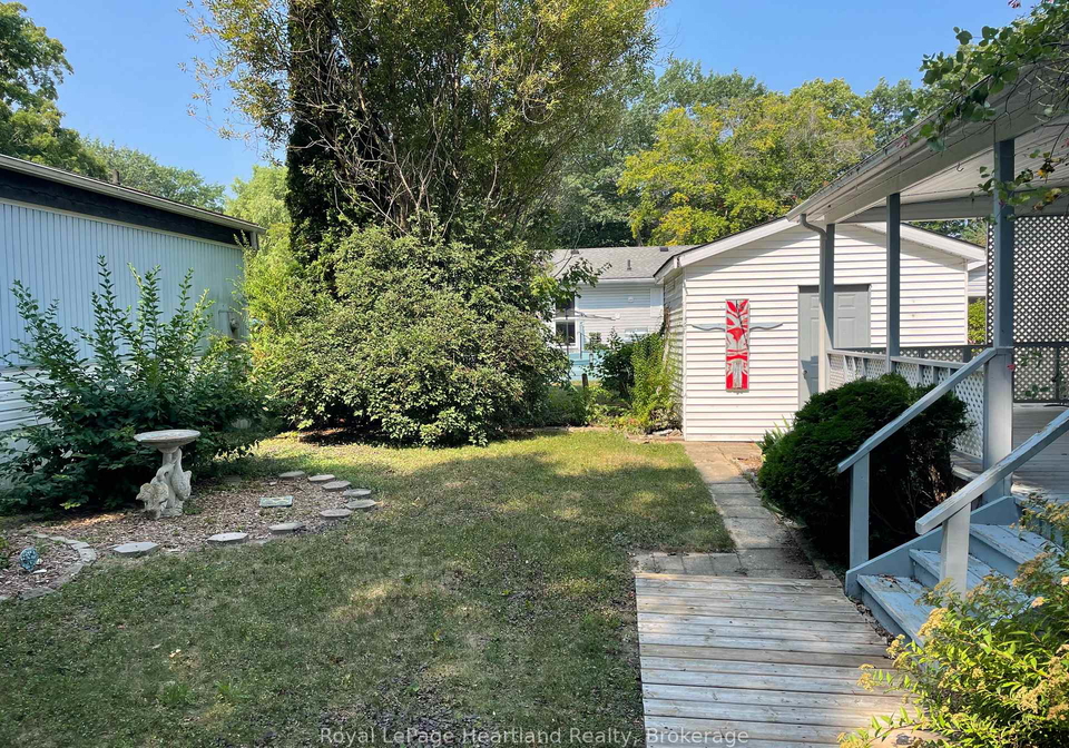 7-sioux-lane-ashfield-colborne-wawanosh-ontario-x12158695