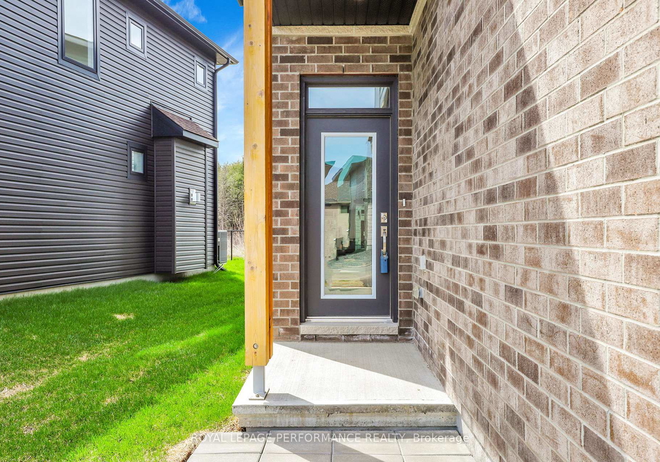 619-paakanaak-ottawa-ontario-x12158772