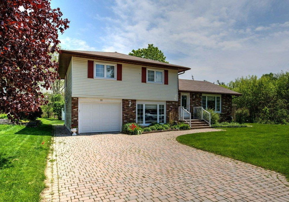 32-john-street-prince-edward-county-ontario-x12159044