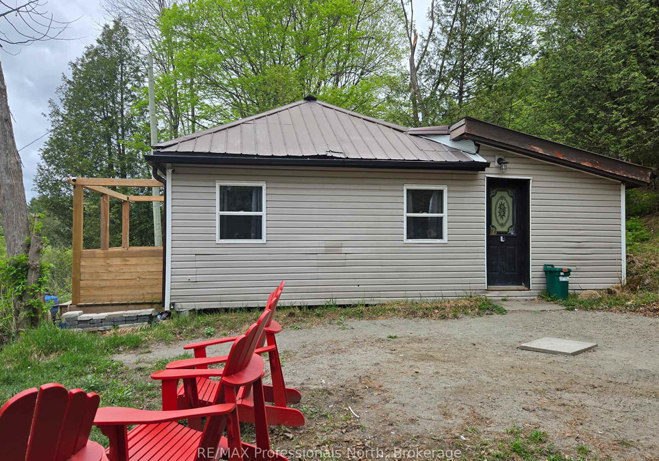 18-south-street-dysart-et-al-ontario-x12159175