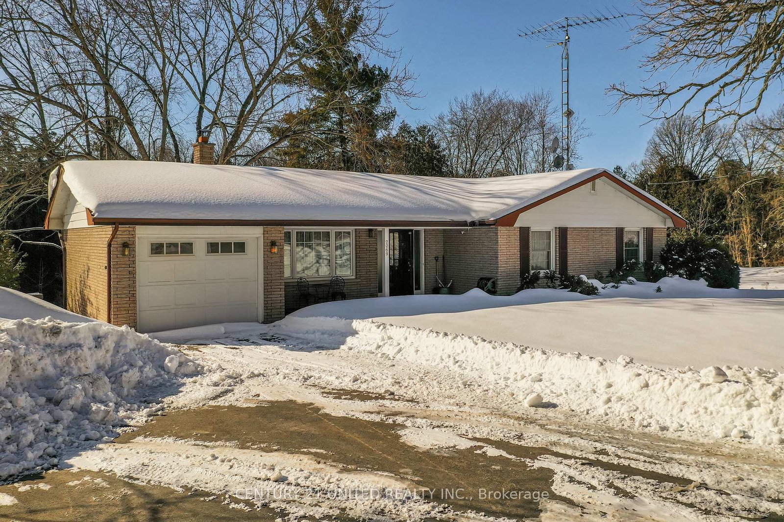 2069-youngs-point-road-selwyn-ontario-x12159467