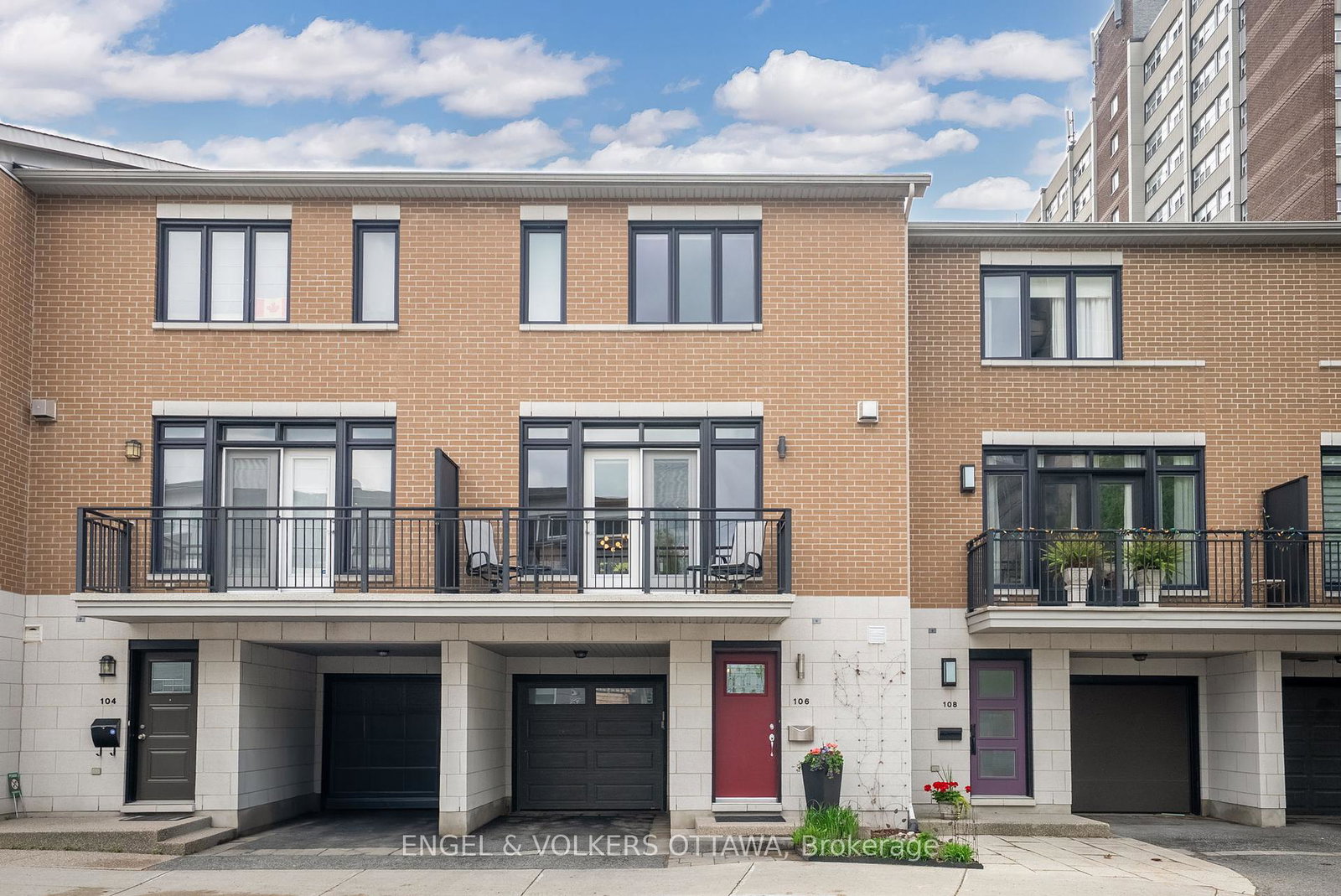 106-tay-street-ottawa-ontario-x12159471