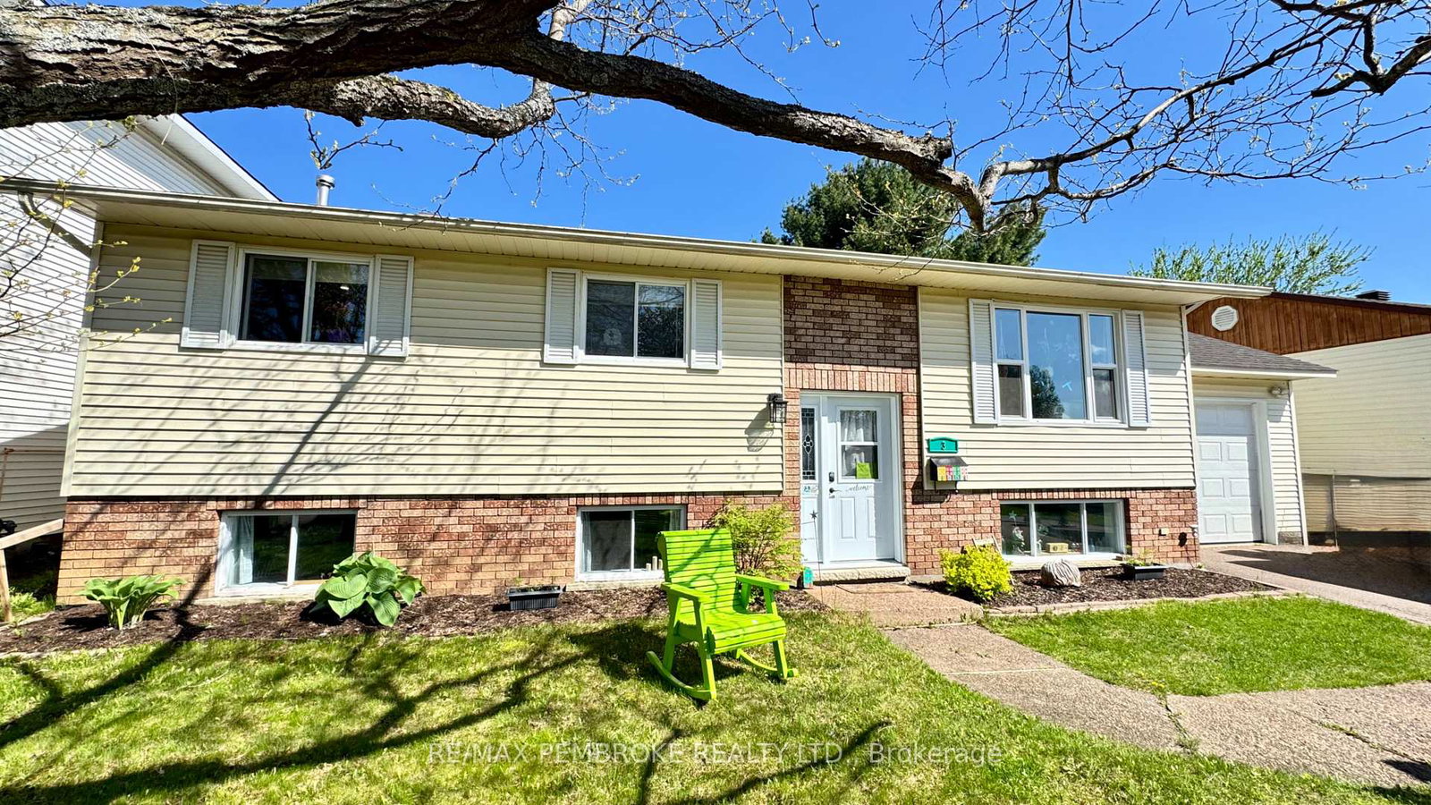 3-craig-place-petawawa-ontario-x12159774