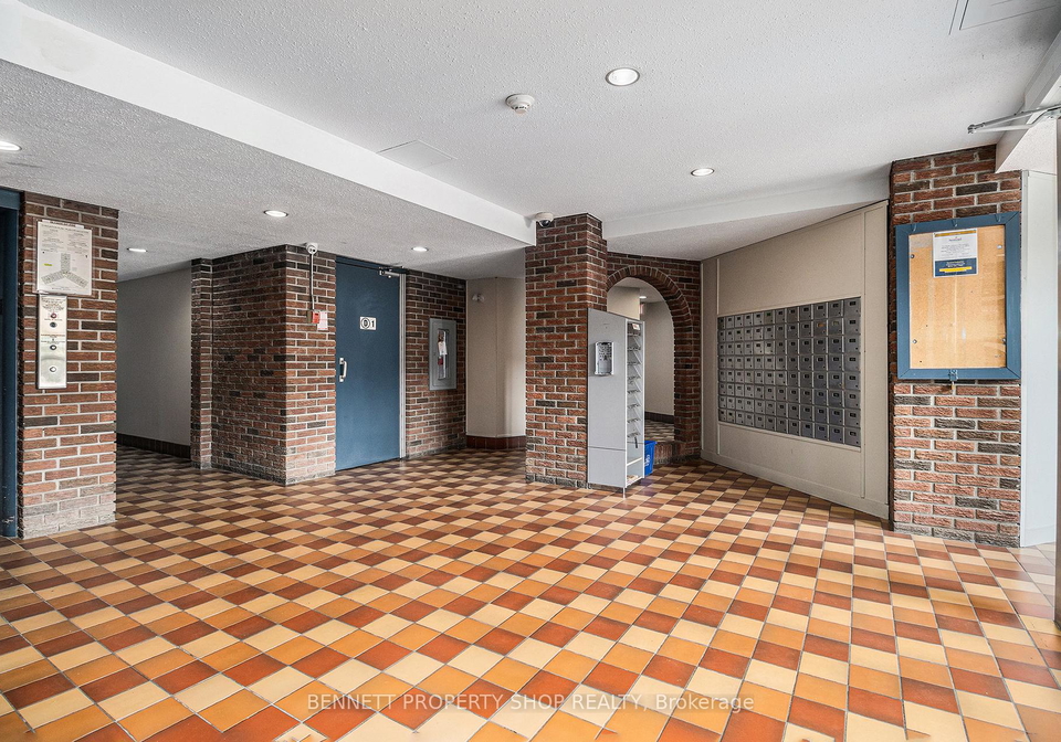 2041-arrowsmith-drive-ottawa-ontario-x12160095