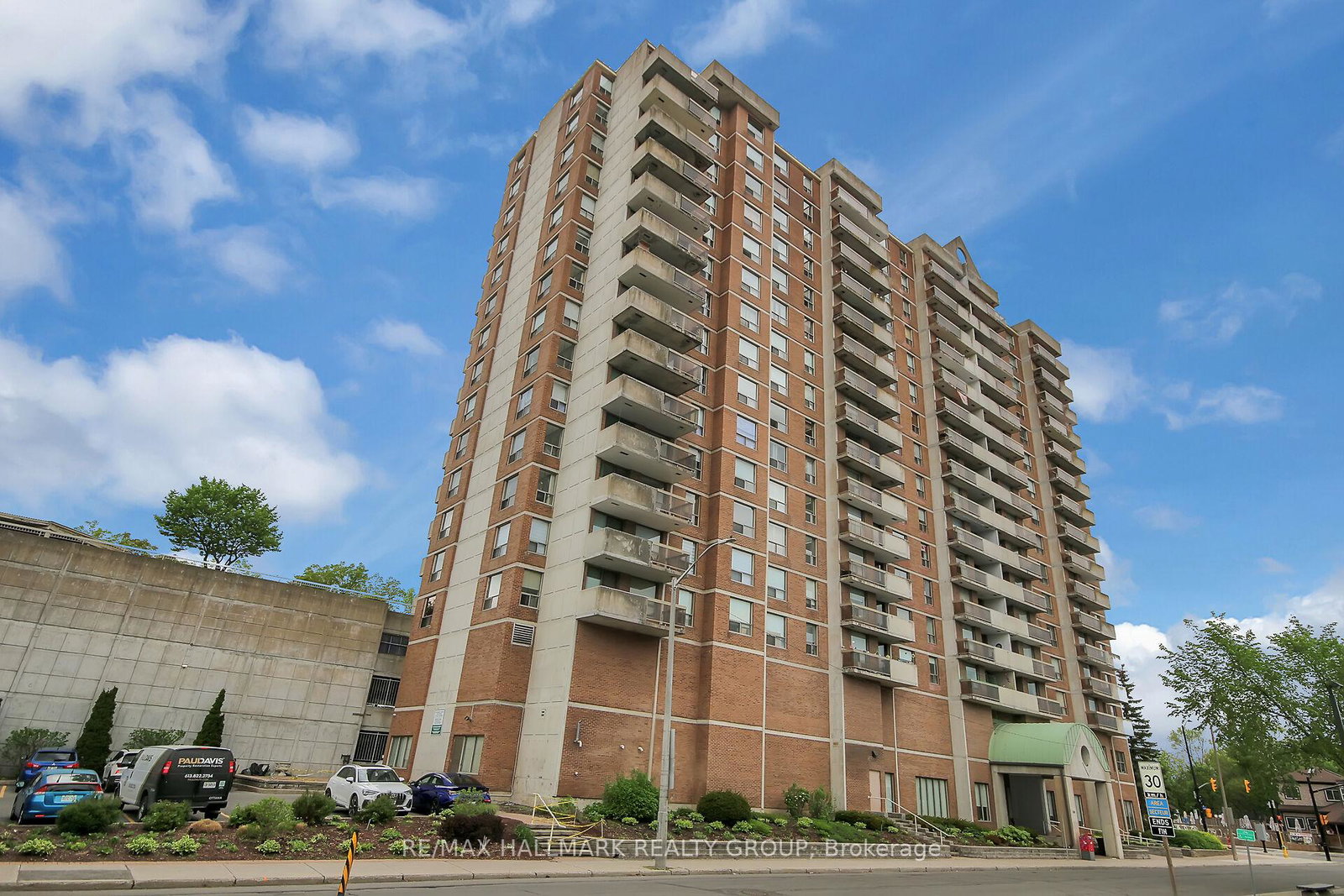 200-lafontaine-avenue-ottawa-ontario-x12160137