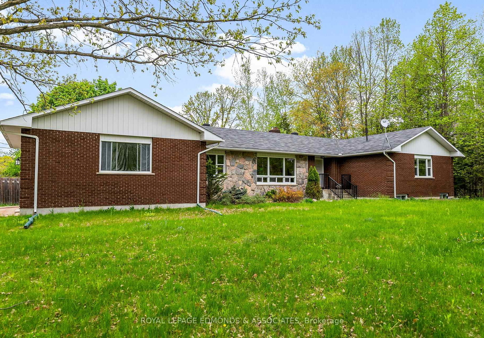 23-eileen-street-laurentian-valley-ontario-x12160940