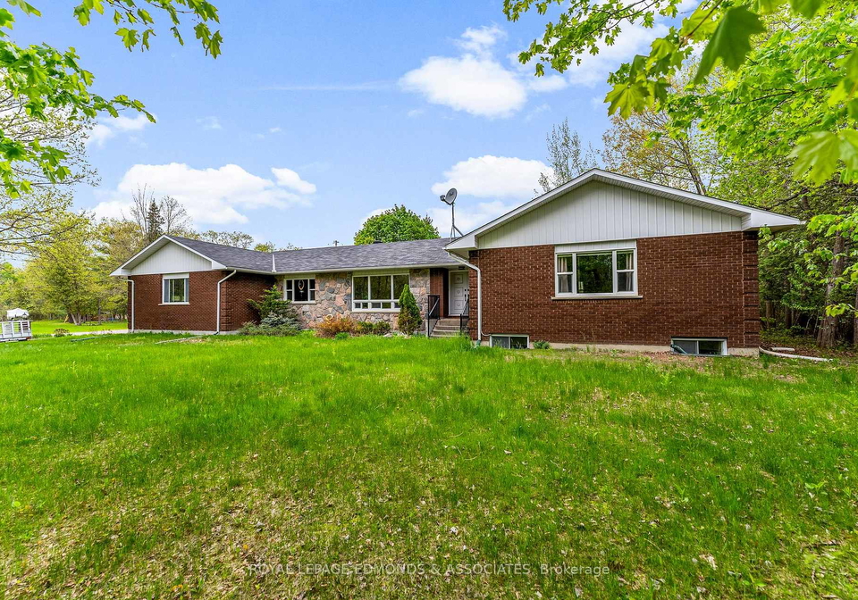23-eileen-street-laurentian-valley-ontario-x12160940
