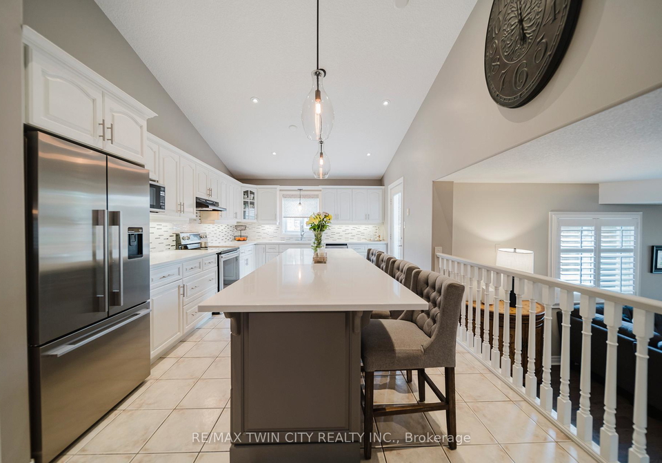 12-schneller-court-wilmot-ontario-x12161809