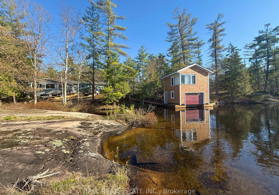 1020-island-35-stoney-lake-douro-dummer-ontario-x12161931
