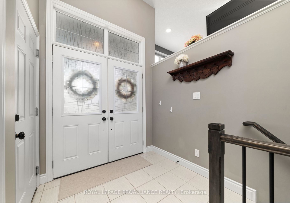 23-freedom-crescent-quinte-west-ontario-x12163098