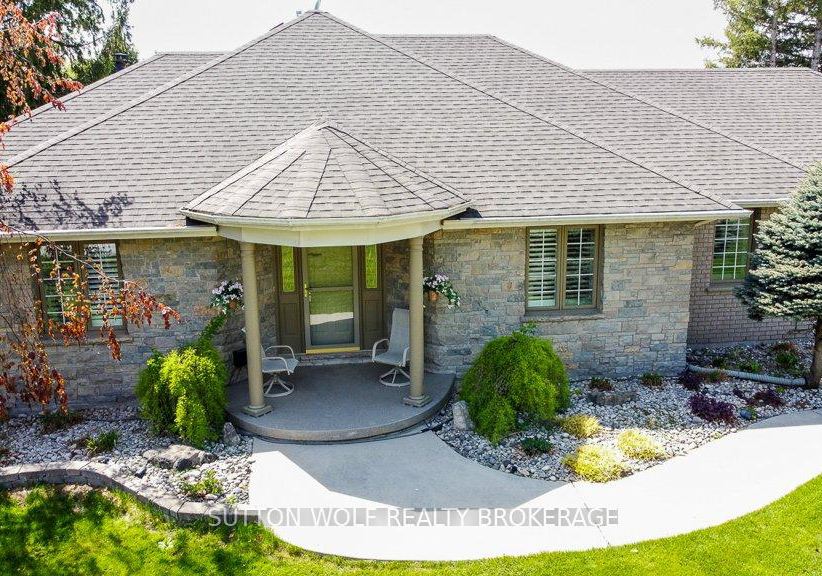 10-evergreen-court-adelaide-metcalfe-ontario-x12163343