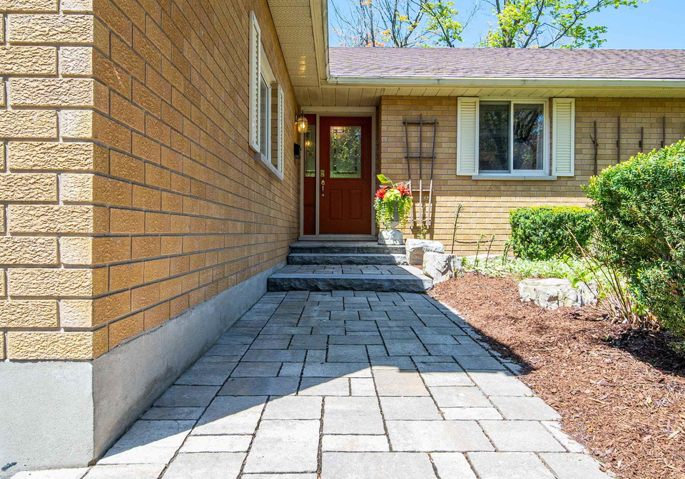 367-northlake-drive-e-waterloo-ontario-x12163529