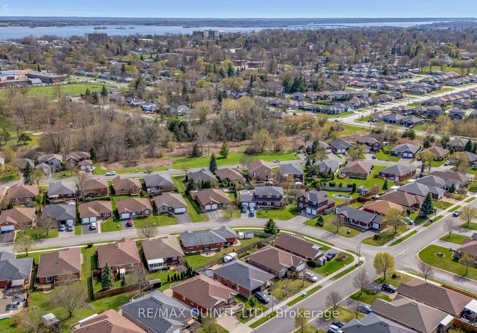 20-oak-ridge-boulevard-belleville-ontario-x12163689