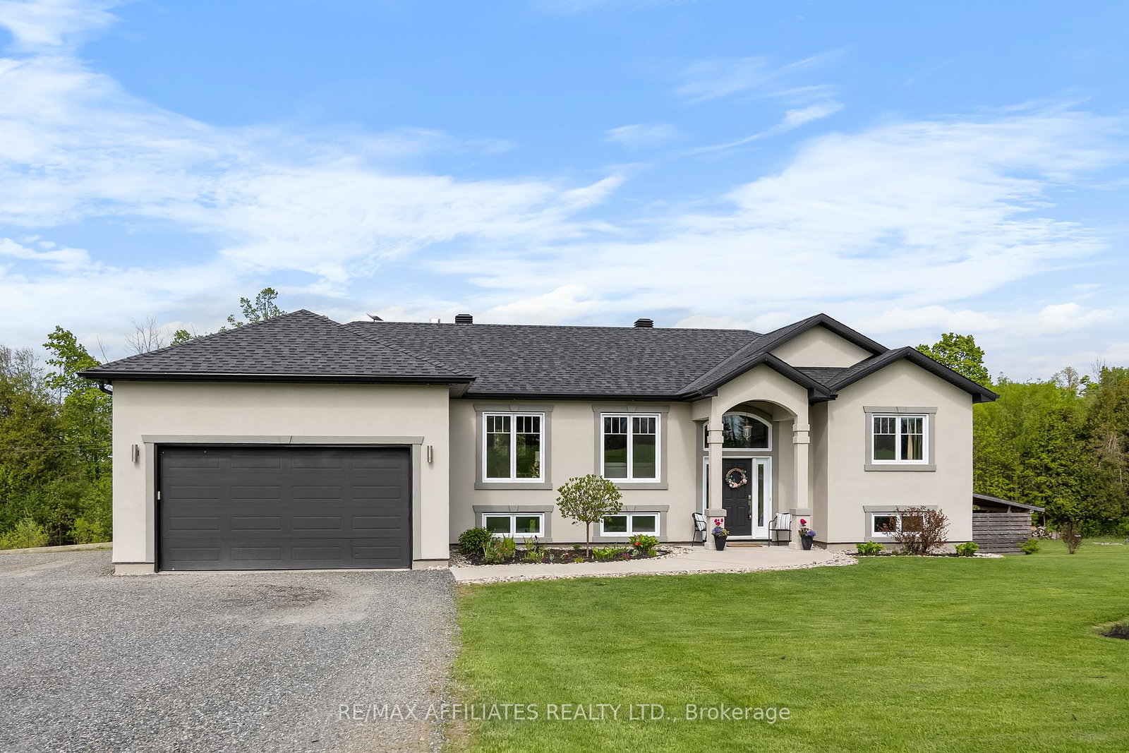 139-upper-perth-road-lanark-highlands-ontario-x12163695