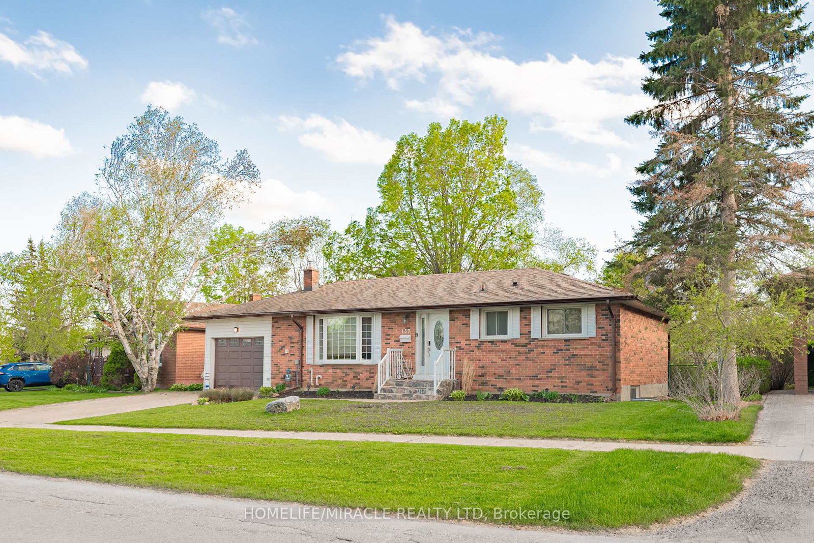 157-adelaide-street-n-kawartha-lakes-ontario-x12164170