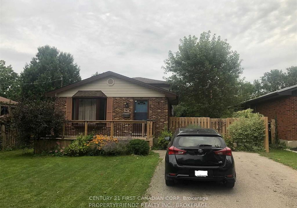 747-dunelm-lane-london-south-ontario-x12164541