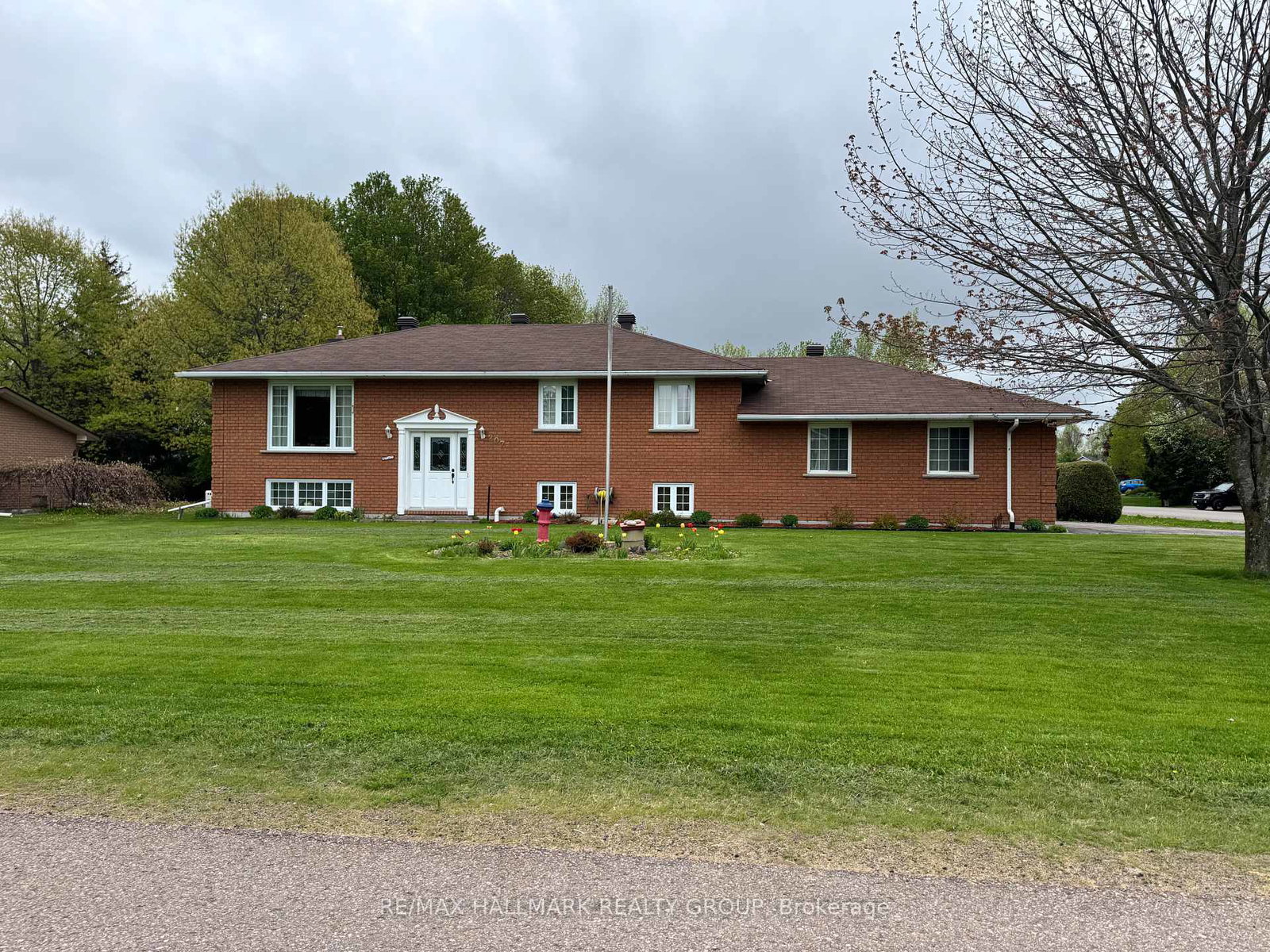 207-martha-avenue-laurentian-valley-ontario-x12164642