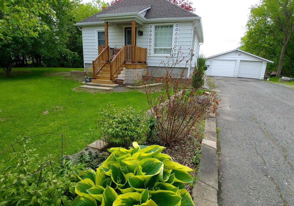 8942-mitch-owens-road-ottawa-ontario-x12164693