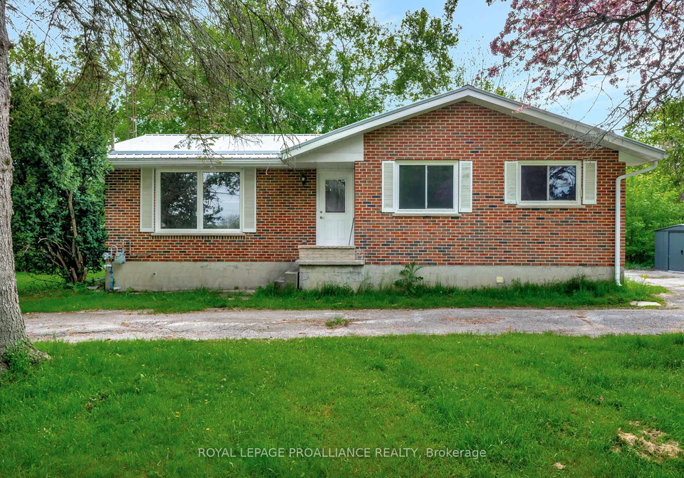709-old-highway-2-highway-quinte-west-ontario-x12164789